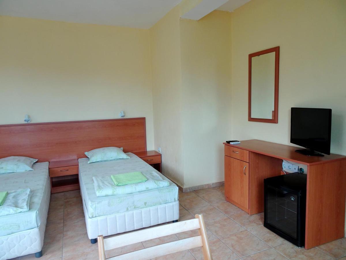 Hotel Niko Kranevo Esterno foto
