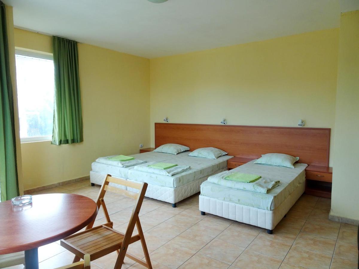 Hotel Niko Kranevo Esterno foto